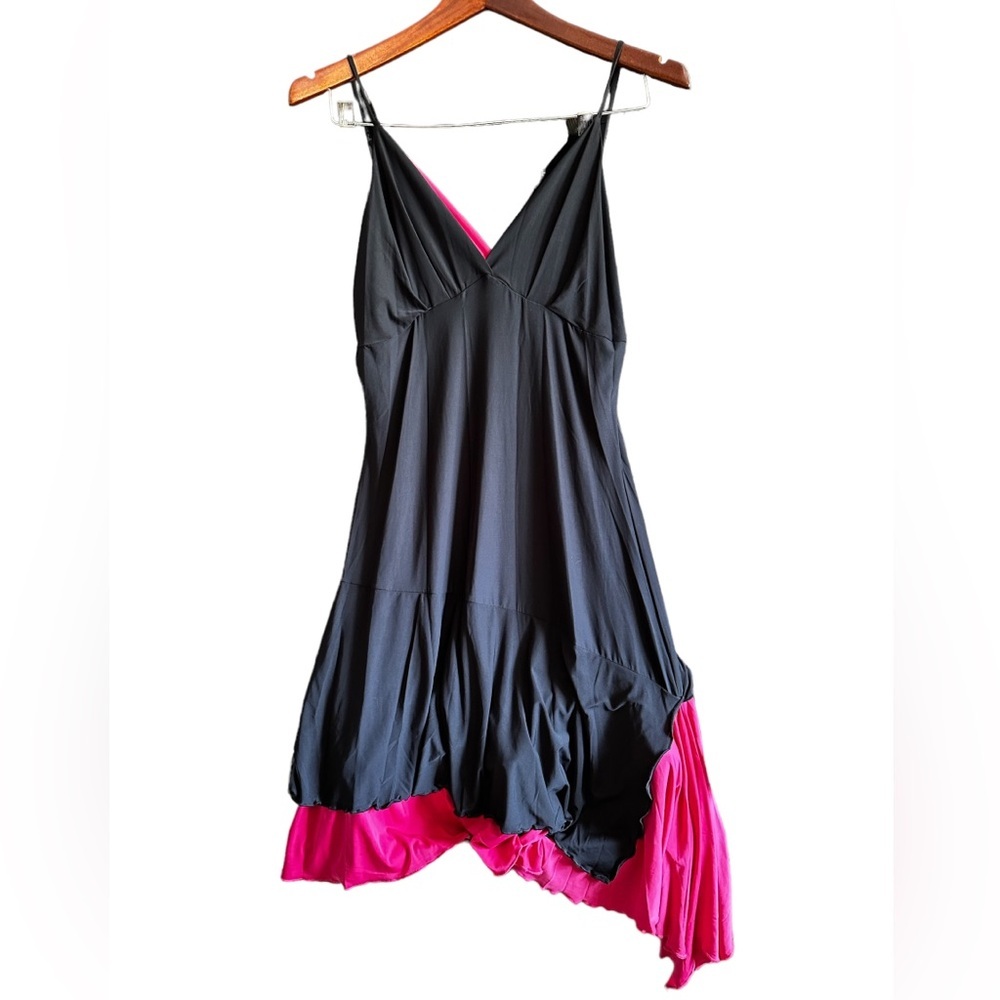 🍁 BUNDLE ONLY - 5/$15 Azucar Black Pink Reversible Party Dress, Handkerchief Hem